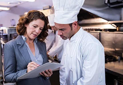 CANIRAC CDMX Y GOBIERNO CAPITALINO ALISTAN CONVENIO PARA ORDENAR VERIFICACIONES EN RESTAURANTES
